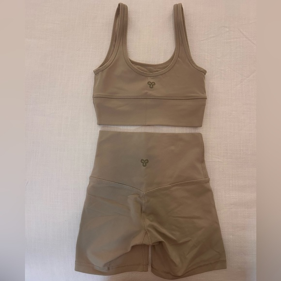 TNA Set - Picture 2 of 3